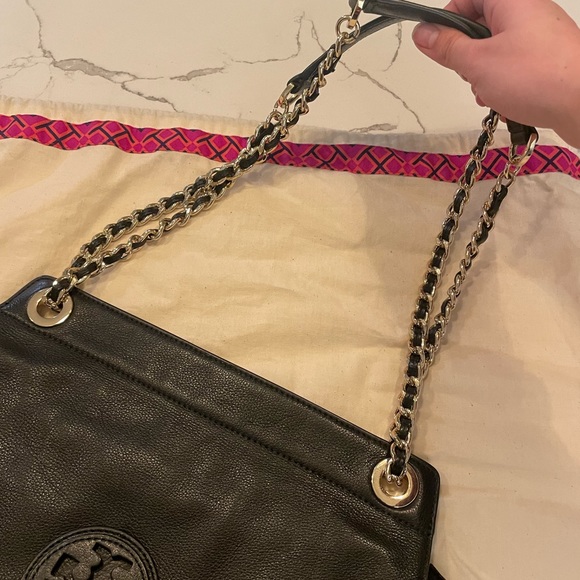 Tory Burch Black Leather Marion Shoulder Bag - Picture 4 of 8